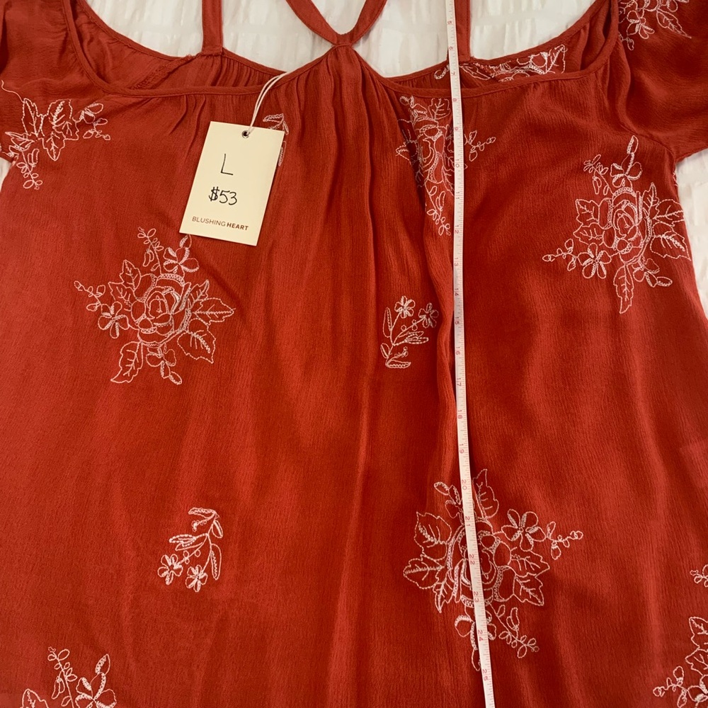 NWT Blushing Heart Embroidered Top - Picture 15 of 16